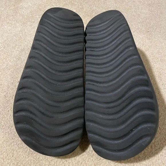 Adidas Adilette Lumia Slide Sandals - Picture 4 of 4